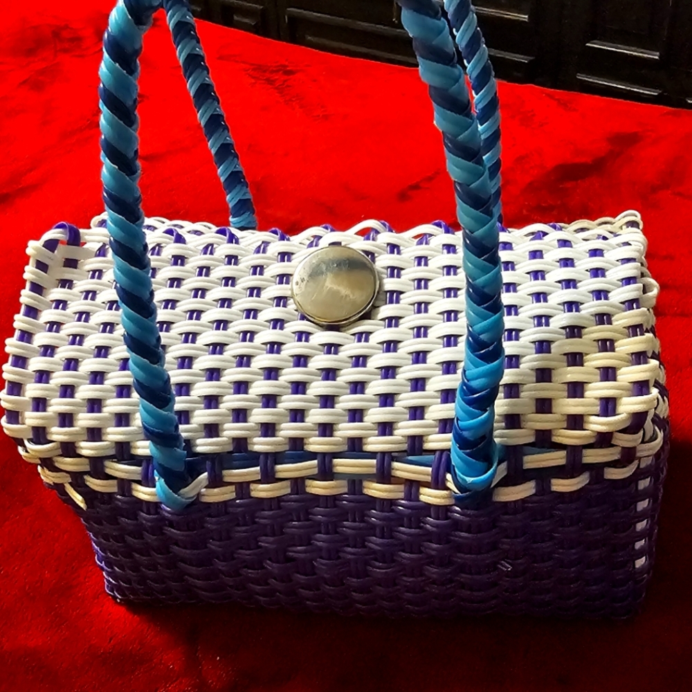 hand-made plastic artisanal purses